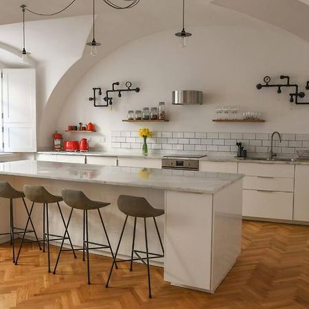 Beautiful 2Bed Apartment In The Centre Of Varazdin Luaran gambar