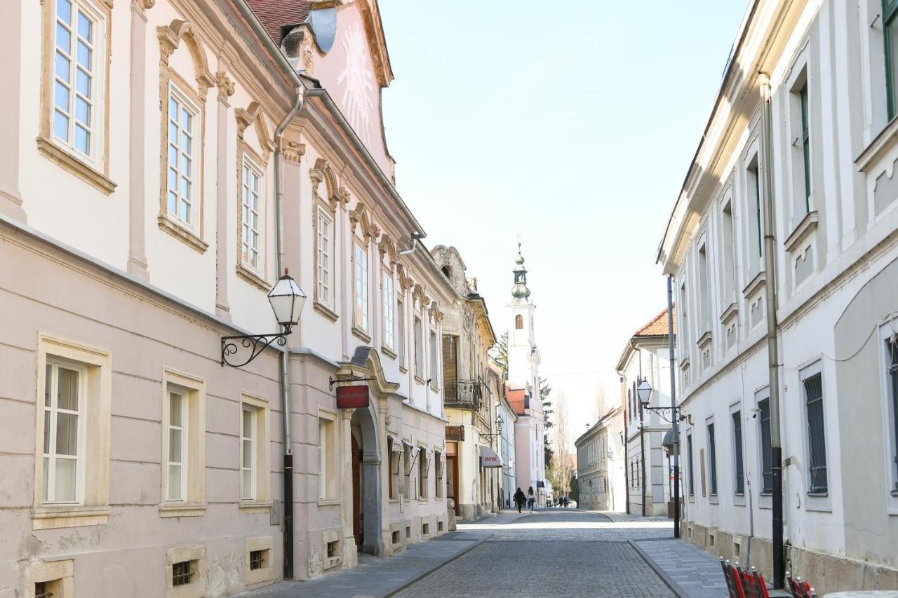 Beautiful 2Bed Apartment In The Centre Of Varazdin Luaran gambar